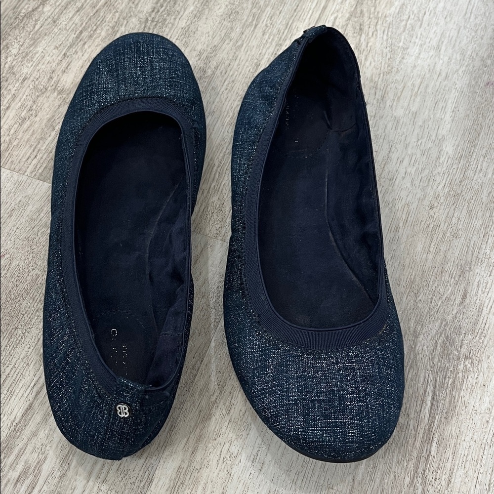 Bandolino 7.5 Women's Classic Ballet Flats in blue